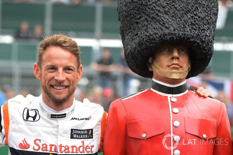 Jenson Button, McLaren, Palace Guard