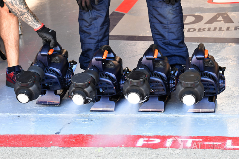 Brake coolers Forma1 Képek Fő galéria