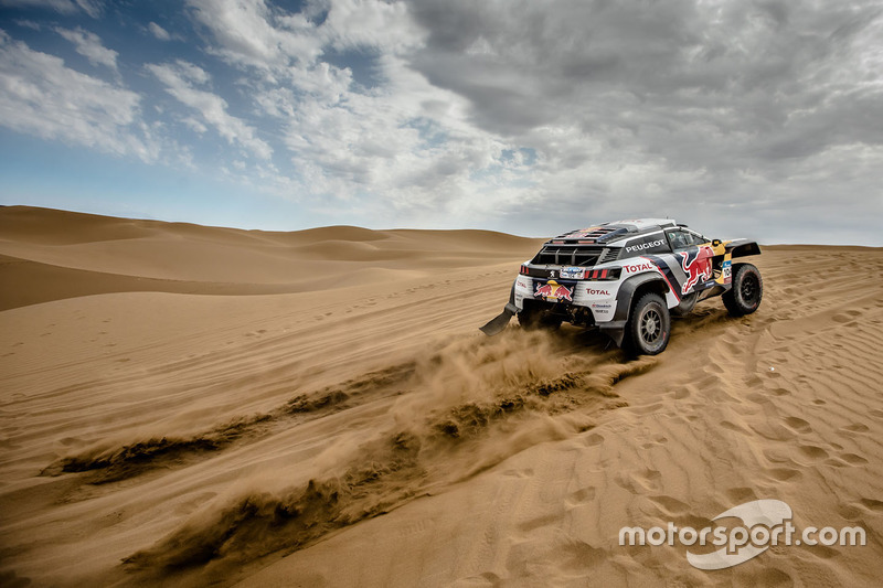 #104 Peugeot Sport Peugeot 3008 DKR: Sébastien Loeb, Daniel Elena