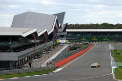 #61 Clearwater Racing Ferrari 488 GTE: Mok Weng Sun, Matt Griffin, Keita Sawa