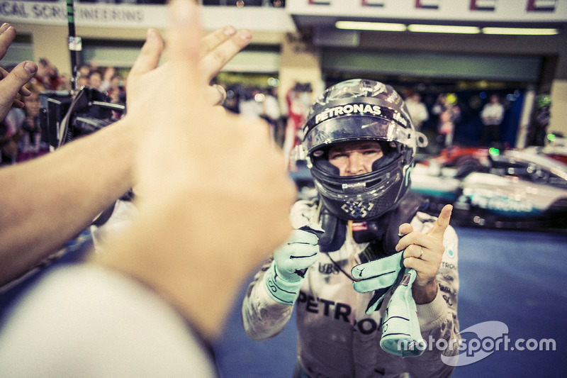 Nico Rosberg, Mercedes AMG F1, 2016 World Championship Victory Behind-the-Scenes