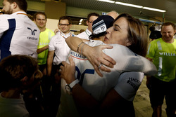 Claire Williams, Deputy Team Principal, Williams, and the team say a fond goodbye to Felipe Massa, Williams, after his final race for the team and in F1