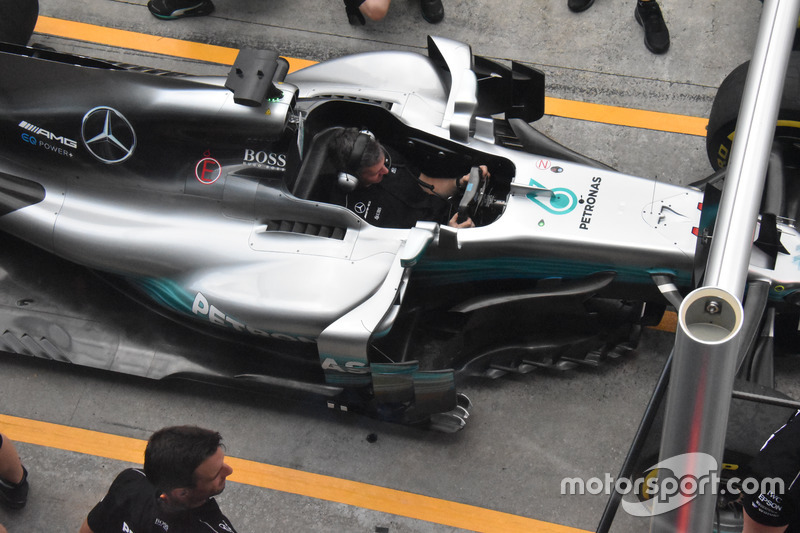 Mercedes AMG F1 W08 barge board