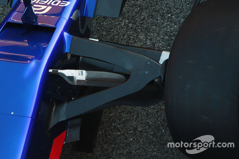 Scuderia Toro Rosso STR12 front suspension detail