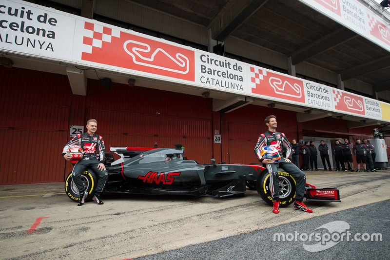 Romain Grosjean, Haas F1 Team, Kevin Magnussen, Haas F1 Team VF-17