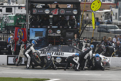 Kevin Harvick, Stewart-Haas Racing Ford pit stop