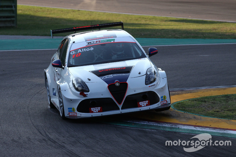 Giacomo Altoè, Alfa Romeo Giulietta TCR