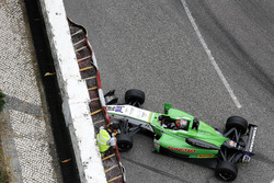 Accident pour Dan Ticktum, Double R Racing Dallara Mercedes