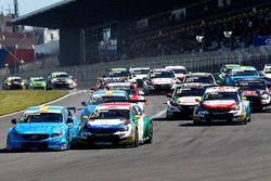 Start Nestor Girolami, Polestar Cyan Racing, Volvo S60 Polestar TC1 lider