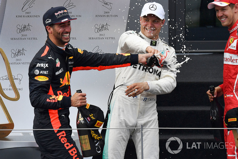 1. Valtteri Bottas, Mercedes AMG F1; 3. Daniel Ricciardo, Red Bull Racing