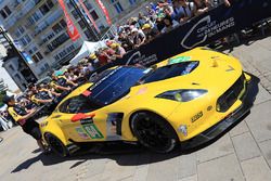 #64 Corvette Racing Corvette C7.R: Oliver Gavin, Tommy Milner, Marcel Fassler