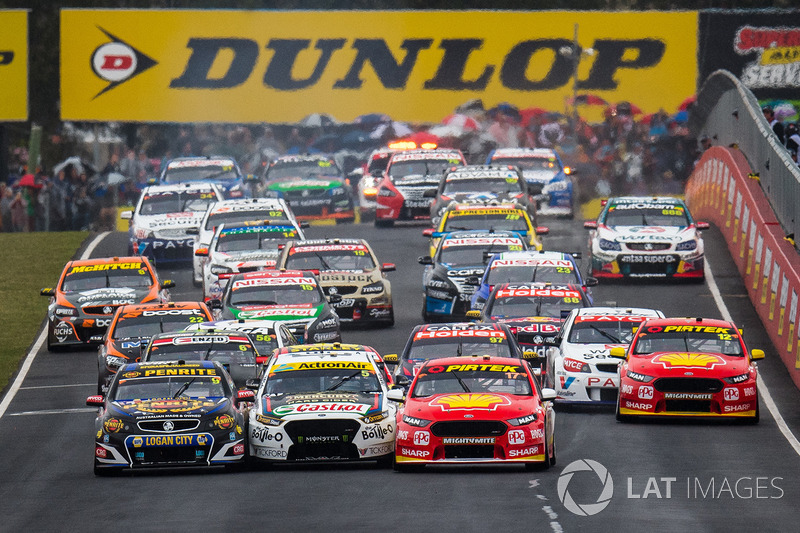 Start: Scott McLaughlin, Team Penske Ford lider