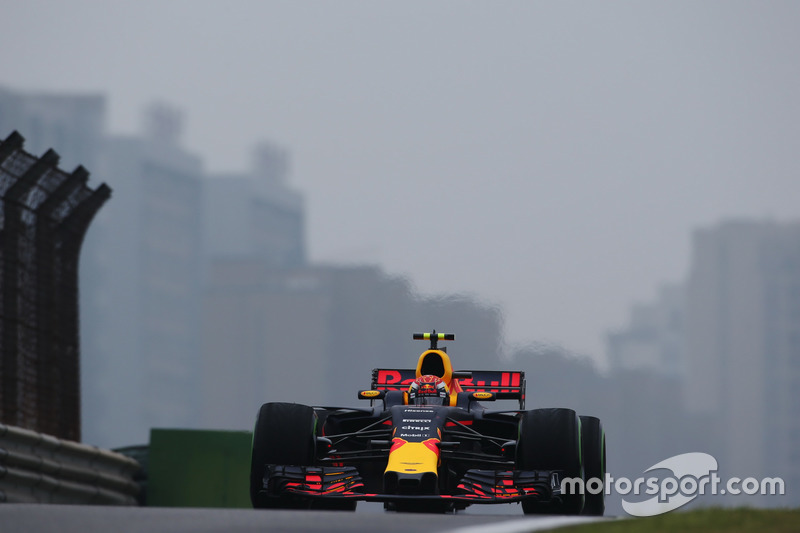 Verstappen shows discontent after being held up by Grosjean