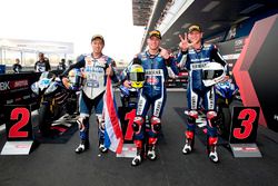 Le vainqueur Federico Caricasulo, GRT Yamaha Official WorldSSP Team, le deuxième, Decha Kraisart, Yamaha Thailand Racing Team, le troisième, Niki Tuuli, Kallio Racing
