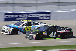 Michael McDowell, Leavine Family Racing Chevrolet, Kurt Busch, Stewart-Haas Racing Ford
