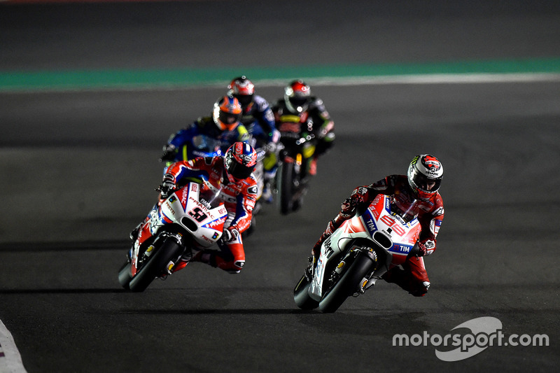 Jorge Lorenzo, Ducati Team; Danilo Petrucci, Pramac Racing