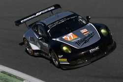 #77 PROTON Competition, Porsche 911 RSR: Christian Ried, Matteo Cairoli