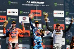 Il podio della classe MXGP: Jeffrey Herlings, Antonio Cairoli e Gautier Paulin