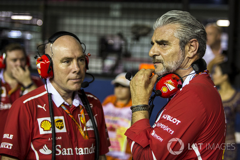 Maurizio Arrivabene, Ferrari Team Principal and Jock Clear, Ferrari Chief Engineer