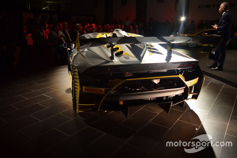 Lamborghini Huracan ST EVO