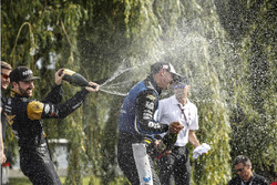 Podium: second place Scott Dixon, Chip Ganassi Racing Honda, race winner Graham Rahal, Rahal Letterman Lanigan Racing Honda, third place James Hinchcliffe, Schmidt Peterson Motorsports Honda