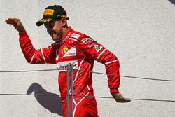 Podium: race winner Sebastian Vettel, Ferrari