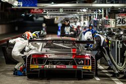 #25 Audi Sport Team Sainteloc Racing Audi R8 LMS: Markus Winkelhock, Christopher Haase, Jules Gounon