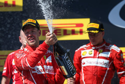Podium : le vainqueur Sebastian Vettel, Ferrari