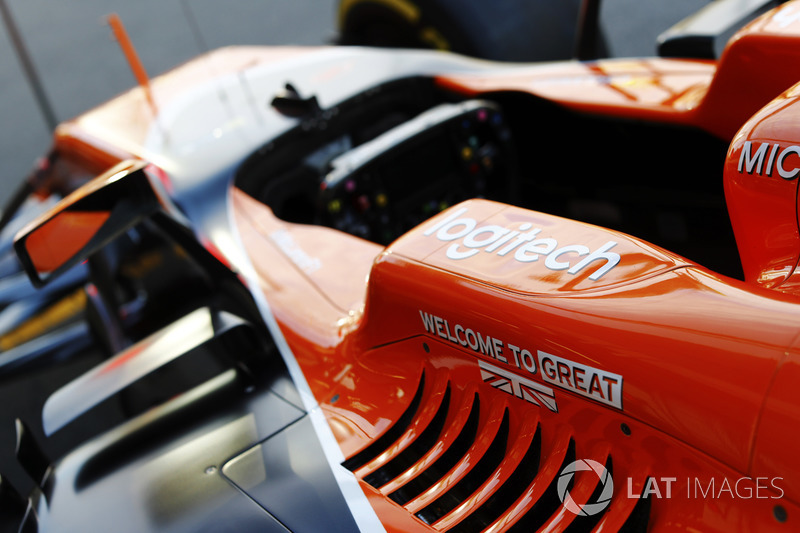 McLaren kokpit koruması detay