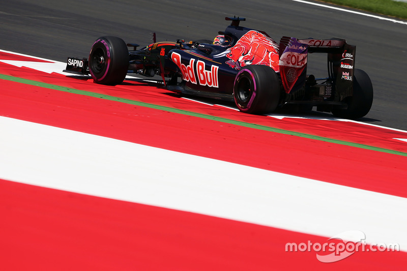 2016 год. За рулем болида Toro Rosso STR11 на пятничной тренировке