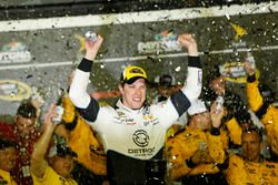 Race winner Brad Keselowski, Team Penske Ford