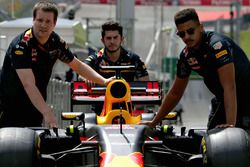Des mécaniciens Red Bull Racing