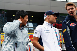 (Ki ke Ka):Rio Haryanto, Manor Racing bersama Valtteri Bottas, Williams dan Daniil Kvyat, Scuderia Toro Rosso di drivers parade