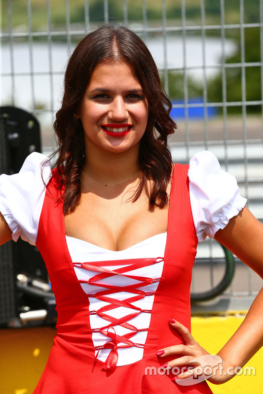 Grid girl