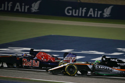Max Verstappen, Scuderia Toro Rosso STR11 en Nico Hulkenberg, Sahara Force India F1 VJM09