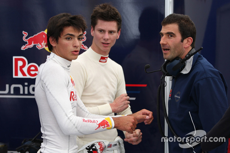 Carlos Sainz Jr., Michael Lewis
