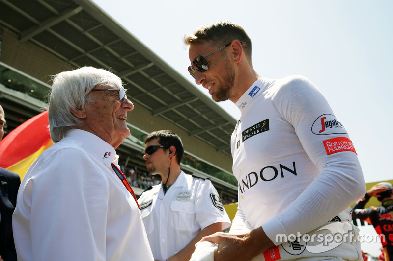 (L to R): Bernie Ecclestone, with Jenson Button, McLaren on the grid