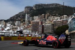 Daniil Kvyat, Scuderia Toro Rosso STR11