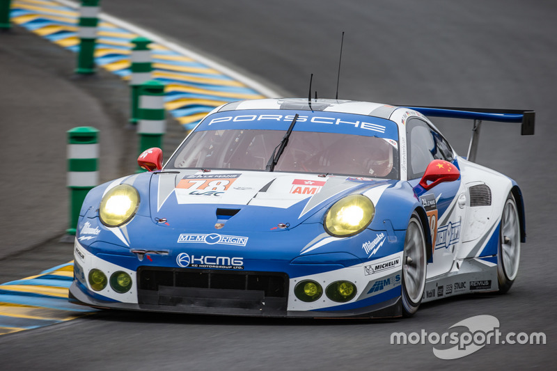 55: Porsche 911 RSR команды KCMG (№78): Кристиан Рид, Вольф Хенцлер, Жоэль Каматьяс