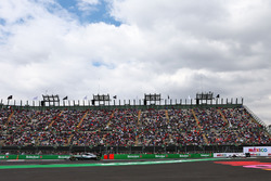 Lewis Hamilton, Mercedes AMG F1 W07 Hybrid