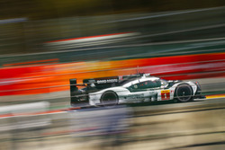 #1 Porsche Team Porsche 919 Hybrid: Timo Bernhard, Mark Webber, Brendon Hartley