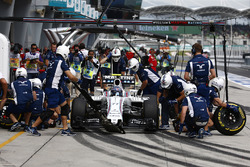 Valtteri Bottas, Williams FW38, pit action