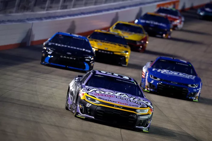 Shane van Gisbergen earns first-ever top five oval finish in Nashville ...