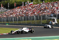Lance Stroll, Williams FW41, voor Marcus Ericsson, Sauber C37