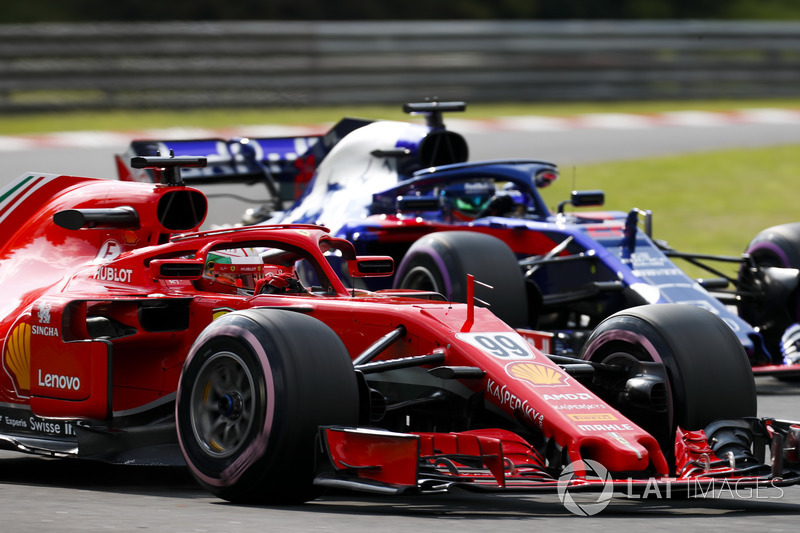 Antonio Giovinazzi, Ferrari SF71H, Brendon Hartley, Toro Rosso STR13