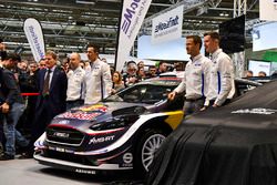 Malcolm Wilson, Sébastien Ogier et Elfyn Evans, M-Sport Ford, lors de la présentation de la saison WRC