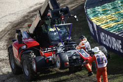 Эвакуация с трассы автомобиля VF-18 Ромена Грожана, Haas F1 Team