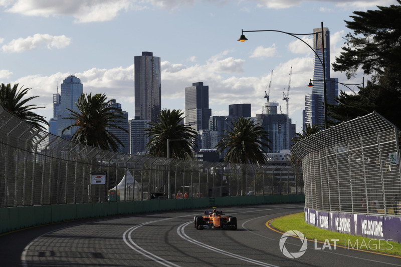 Stoffel Vandoorne, McLaren MCL33 Renault