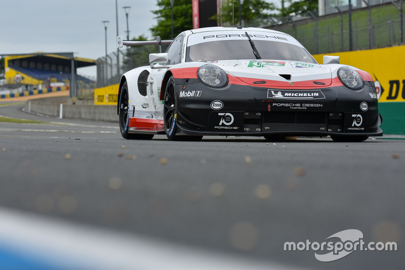 #94 Porsche GT Team Porsche 911 RSR
