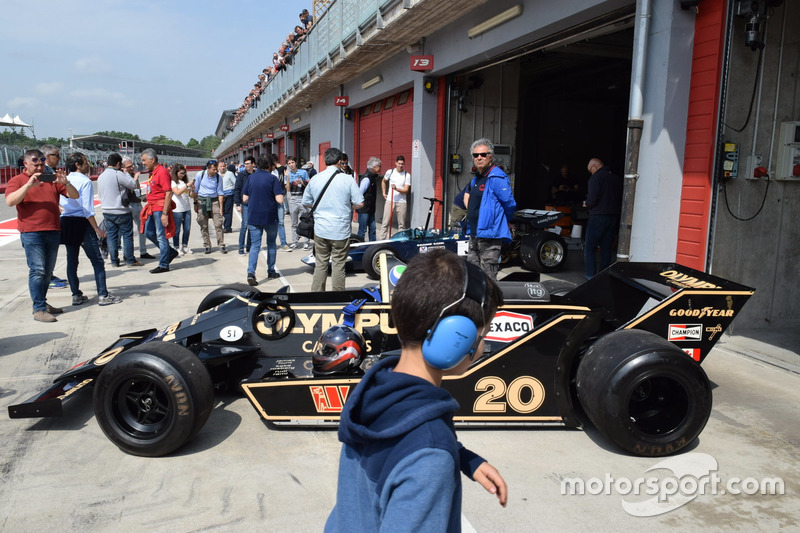 Wolf Racing WR7